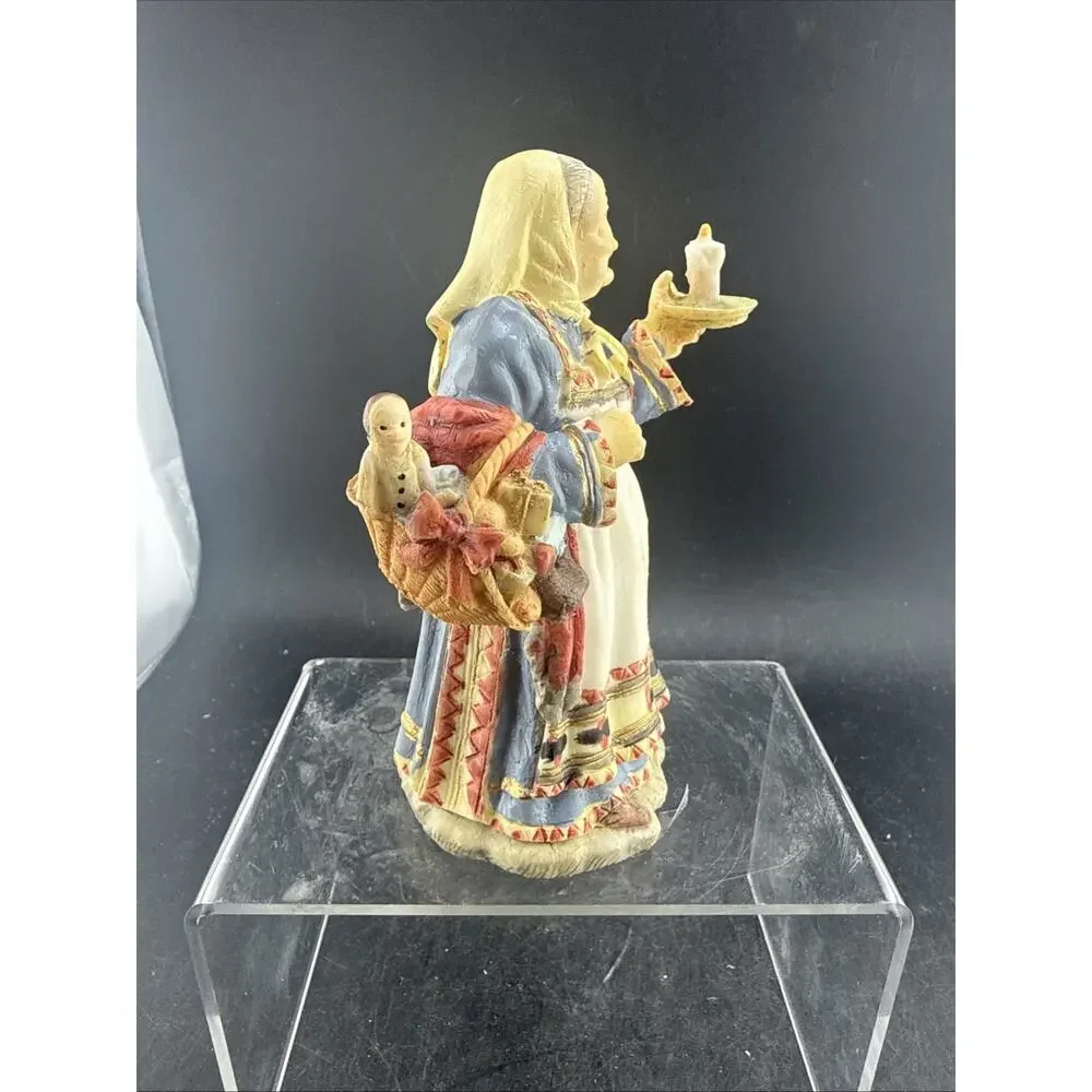 Vintage International Santa Collection Babouschka #SC03 Woman Figurine 1992